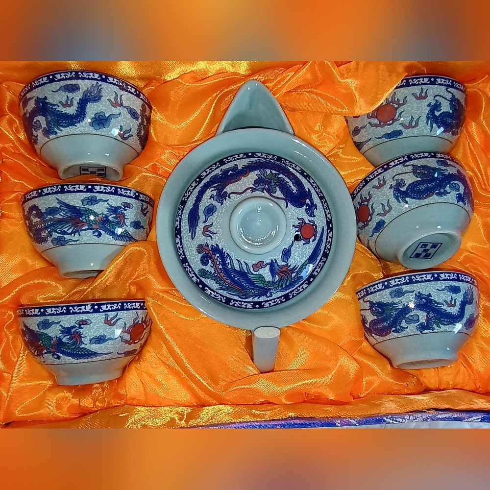 Traditional Vintage 1960s Sea Dragon Chinese Tea Set